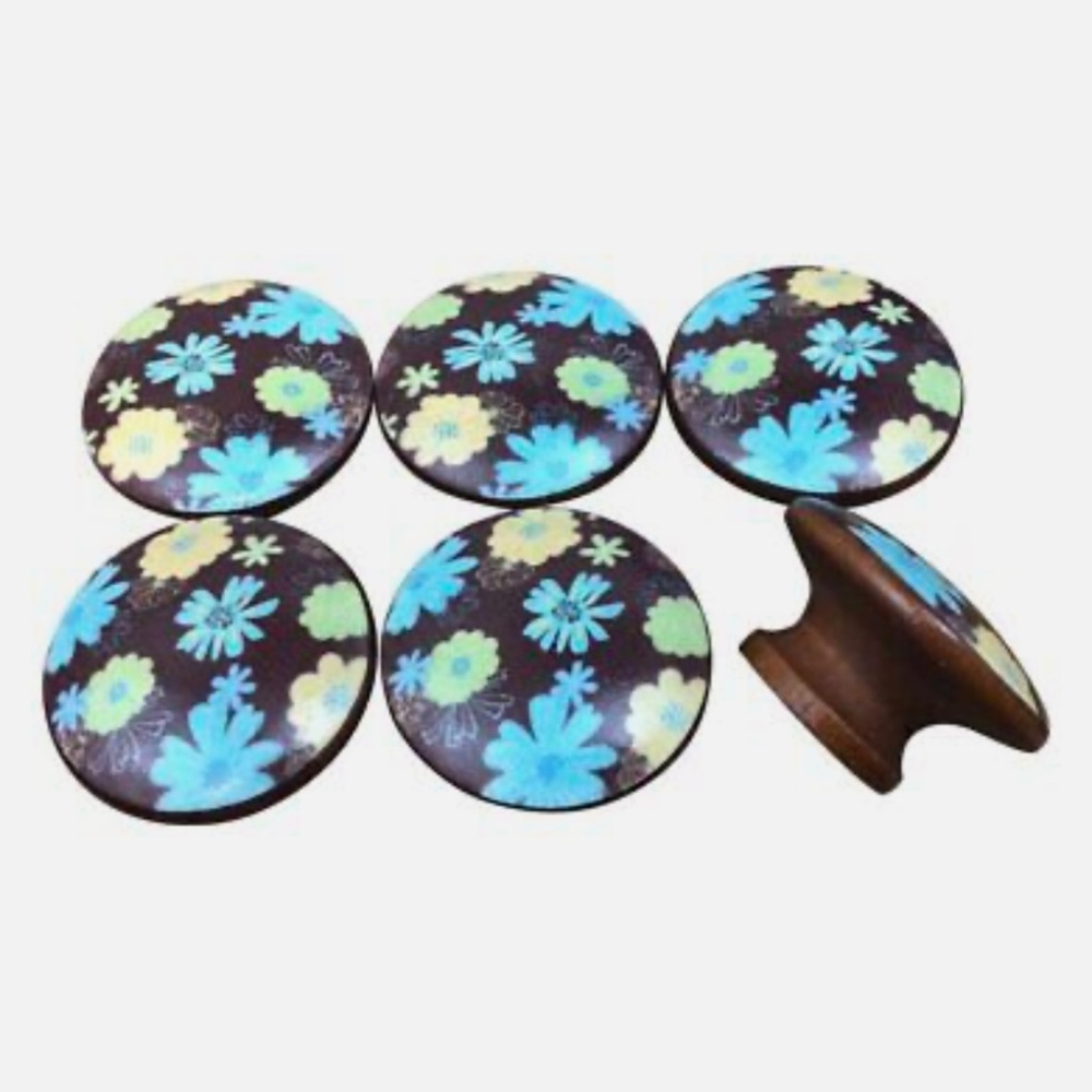 Bed Bath and Beyond Set of 6 Chloe Floral Wood Knobs 1.5" Wide